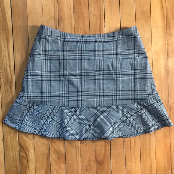Plaid Mini Skirt - Picture 3 of 4